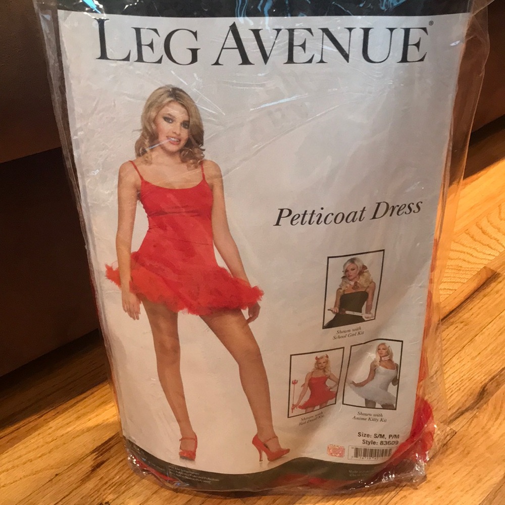 Brand new red petticoat dress! ❤️